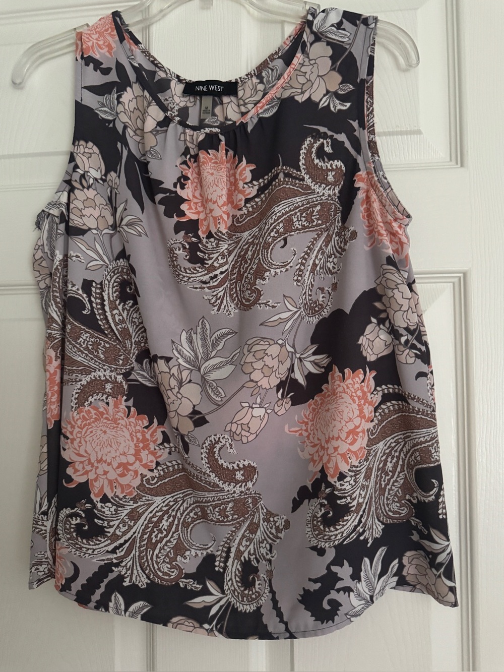 Nine West Coral and Gray Paisley Floral Sleeveless Top